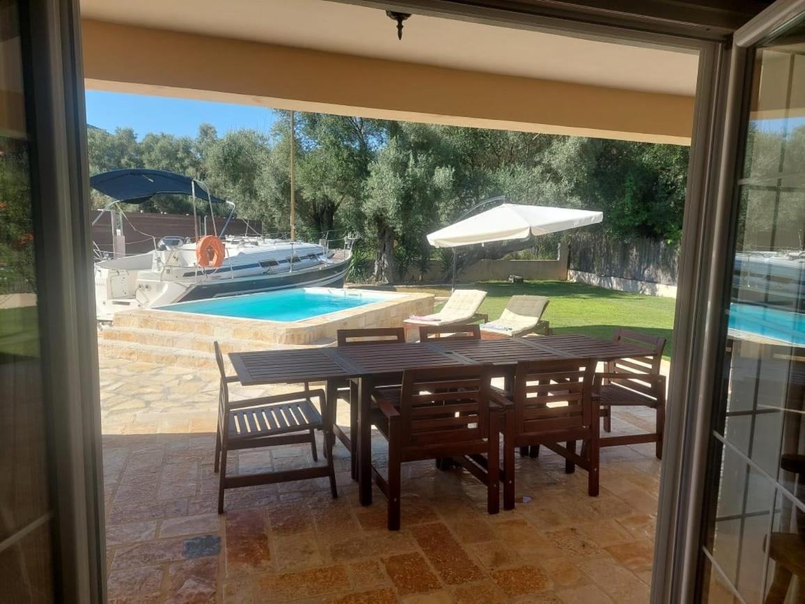 Villa Morris Nydri  Esterno foto