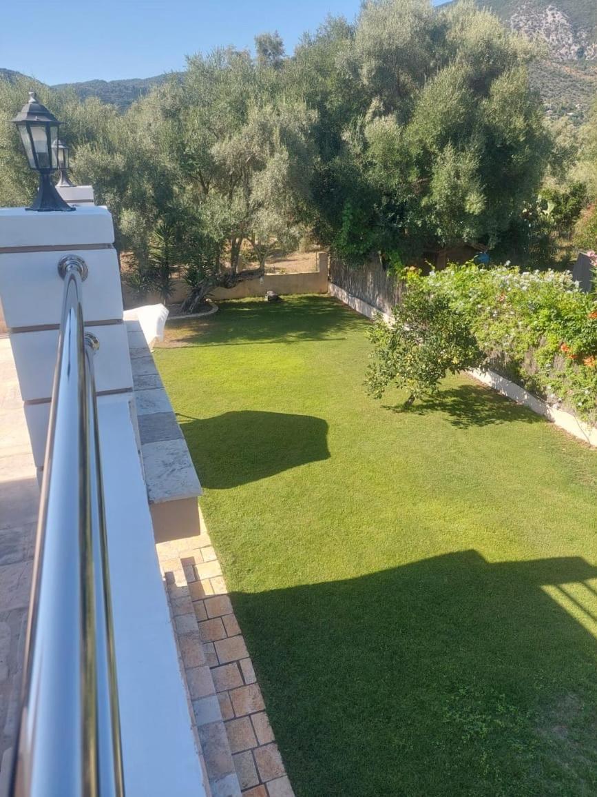 Villa Morris Nydri  Esterno foto